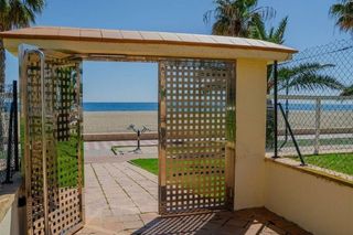 Piso en alquiler en El Puerto - Romanilla en Roquetas de Mar