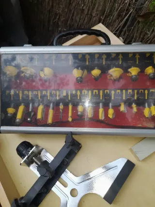 Fresadora y accesorios para madera