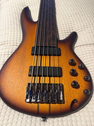 Bajo Ibanez SRF706-BBF Fretless 6 cuerdas