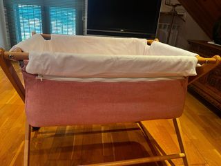 Moisés de tela con ruedas