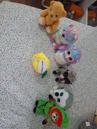 Lote de peluches variados