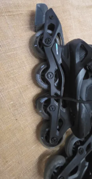 Patines en Línea Negros