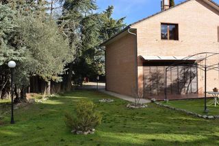 Chalet en alquiler en Colmenarejo