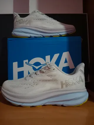 Zapatillas Hoka Blancas y amarillas /nuevas