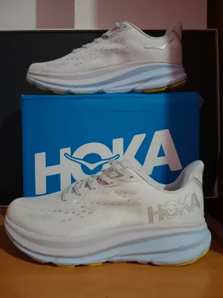 Zapatillas Hoka Blancas y amarillas /nuevas