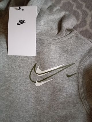 Sudadera Nike Gris con Logo Doble Nike