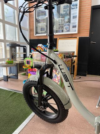 Bicicleta Eléctrica WST Gris nueva sin uso