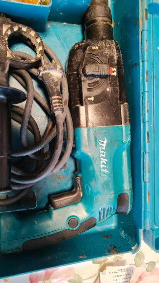 Makita HR2450 Martillo Rotativo