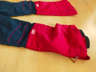 Peto de nieve azul y granate