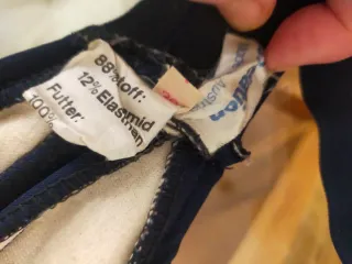 Peto de nieve azul y granate