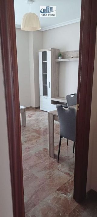 Piso en alquiler en Linares
