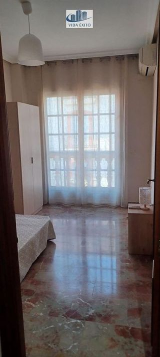 Piso en alquiler en Linares