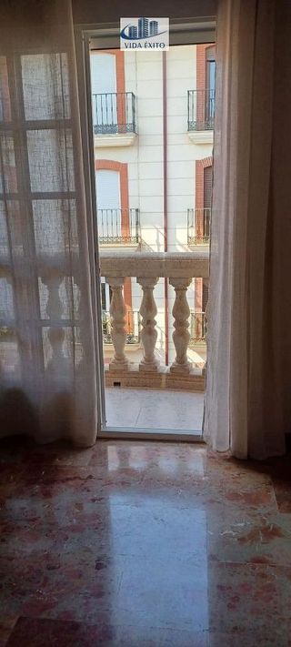 Piso en alquiler en Linares