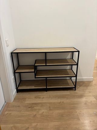 Estantería baja moderna