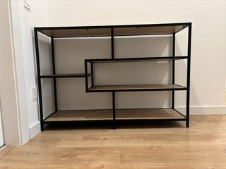 Estantería baja moderna