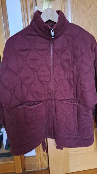 Chaqueta Zara acolchada burdeos Talla M