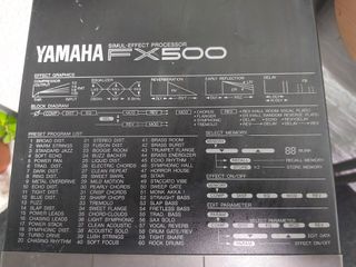 Procesador multi efectos YAMAHA FX500