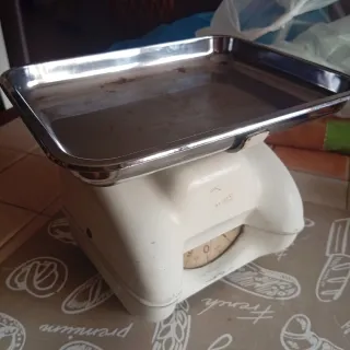 Bilancia da cucina vintage bianca Inca Super