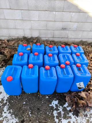 Bidones de plástico 25 L azul con tapa roja