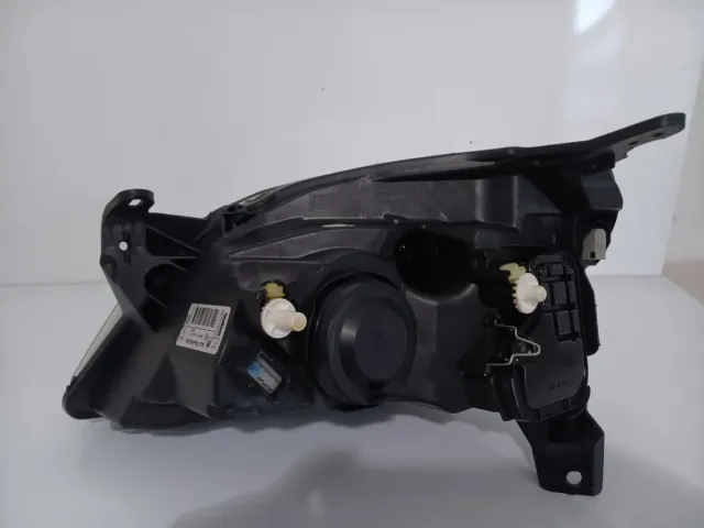 Faro derecho Opel Tigra B