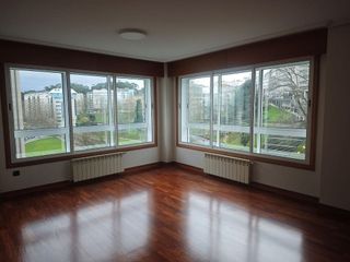 Piso en alquiler en Paseo de los Puentes - Santa Margarita en Coruña (A)