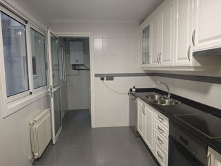 Piso en alquiler en Paseo de los Puentes - Santa Margarita en Coruña (A)