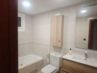 Piso en alquiler en Paseo de los Puentes - Santa Margarita en Coruña (A)