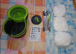 Mocio Lavapavimenti con Secchio e Ricambi