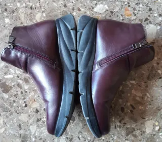 Botines de piel mujer color burdeos