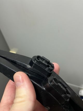 Mando, patas y manual TV Hisense H5 Series