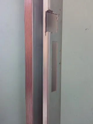 Puerta de seguridad Ocupa con 2 llaves