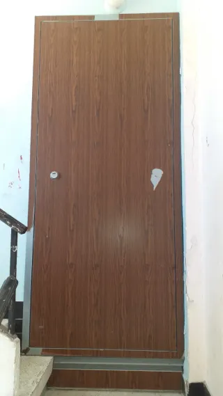 Puerta de seguridad Ocupa con 2 llaves