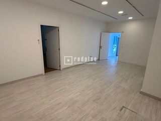 Local comercial en venta en Mariblanca - Villafontana en Móstoles