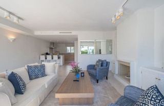 Casa adosada en alquiler en Nueva Alcántara en Marbella