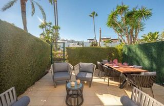 Casa adosada en alquiler en Nueva Alcántara en Marbella