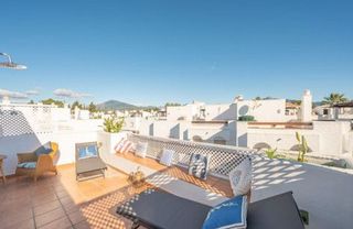 Casa adosada en alquiler en Nueva Alcántara en Marbella