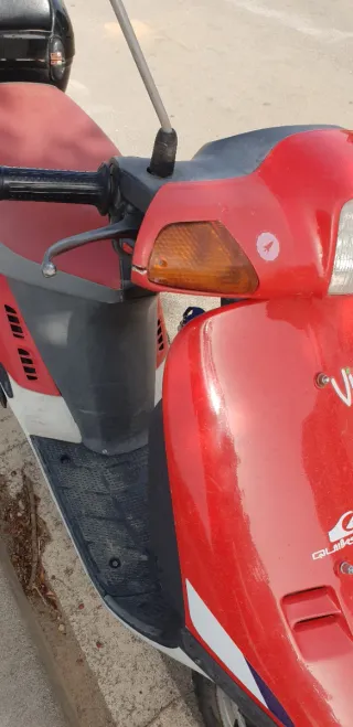 Honda Vision 75cc Scooter