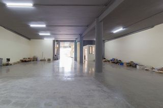 Local comercial en venta en Torrent Ballester en Viladecans