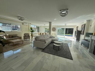 Chalet en alquiler en Elviria en Marbella