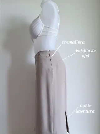 Traje Chaqueta y Falda de Mujer