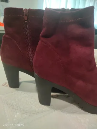 Botines de tacón burdeos