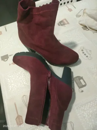 Botines de tacón burdeos