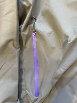 Chaqueta Carhartt Gris y Morado