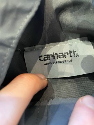 Chaqueta Carhartt Gris y Morado