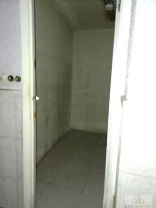 Local comercial en venta en Singuerlín - Can Franquesa - Les Oliveres en Santa Coloma de Gramanet