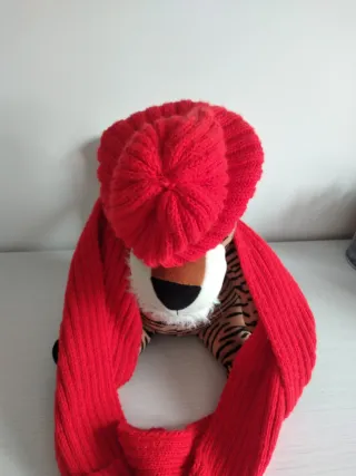 Set cappello e sciarpa bambino rosso