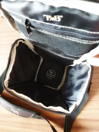 Canon EOS 1100D + funda + memorias