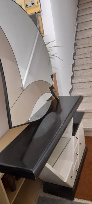 Mueble recibidor con espejo y cajones