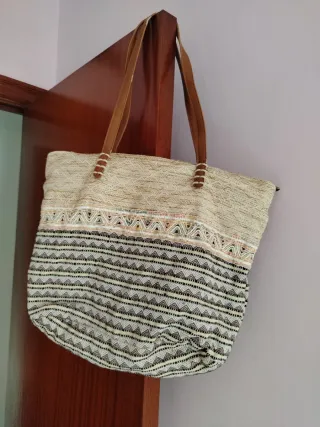 Bolso de tela beige y multicolor