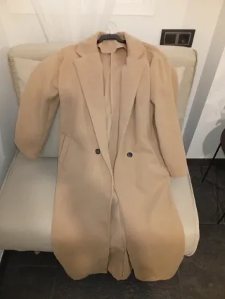 Abrigo largo beige